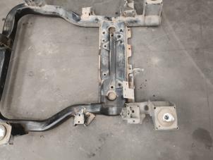Subframe van een Volkswagen Transporter T5 2.0 TDI DRF 2012