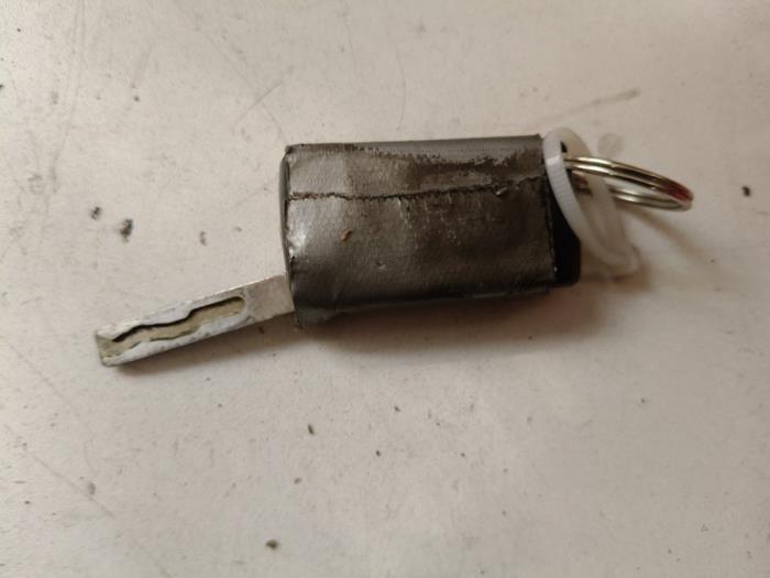 Computer Body Control van een Peugeot 307 (3A/C/D) 1.6 16V 2007