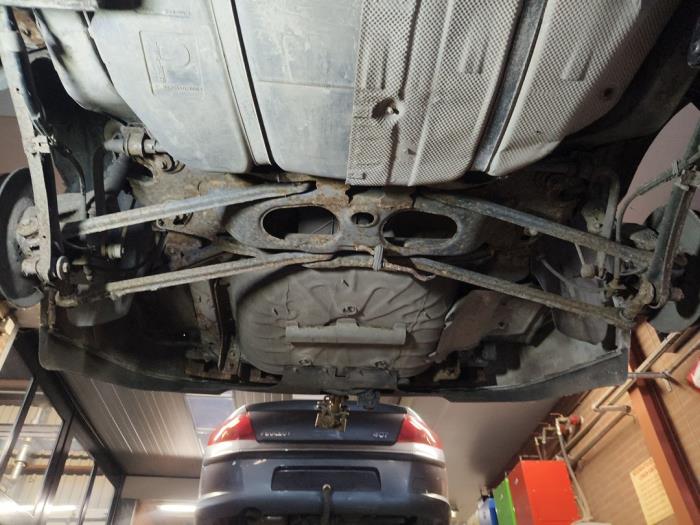 Gebruikte Subframe Ford Mondeo III 1.8 16V Prijs op aanvraag aangeboden door Autodemontage Joko B.V.