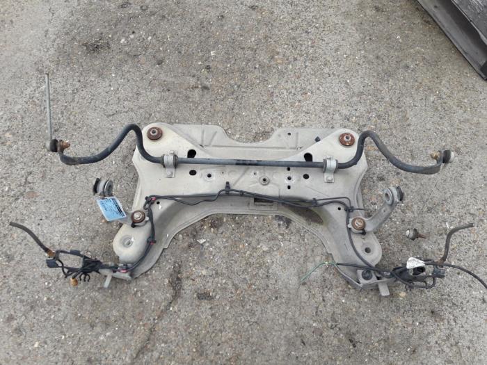 Gebruikte Subframe Renault Laguna II (BG) 1.6 16V Prijs op aanvraag aangeboden door Autodemontage Joko B.V.