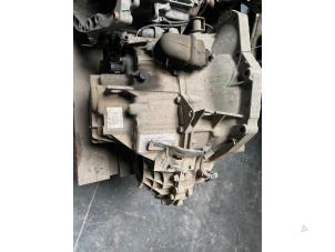 Gebruikte Versnellingsbak Renault Espace (JE) 2.2 dT 12V Prijs op aanvraag aangeboden door Autodemontage Joko B.V.