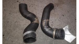 Gebruikte Intercooler Slang Opel Astra H SW (L35) 1.7 CDTi 16V Prijs op aanvraag aangeboden door Autodemontage Joko B.V.