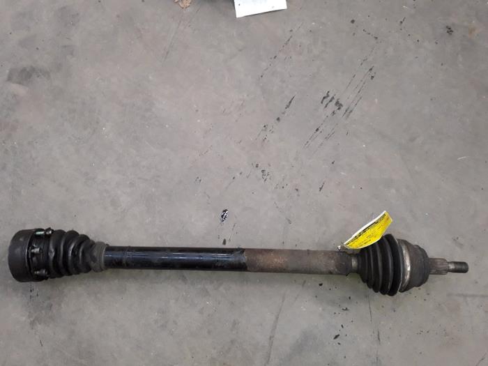 Gebruikte Steekas rechts-voor Volkswagen Golf IV (1J1) 1.9 TDI Prijs op aanvraag aangeboden door Autodemontage Joko B.V.