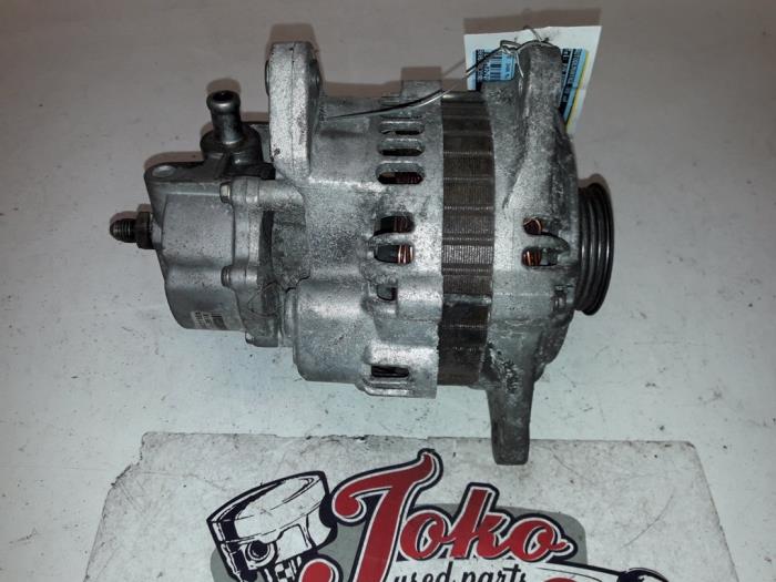 Dynamo van een Ford Transit 2.5TDi 2001