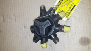 Gebruikte Injector brug Renault Megane II (BM/CM) 1.5 dCi 100 Prijs op aanvraag aangeboden door Autodemontage Joko B.V.