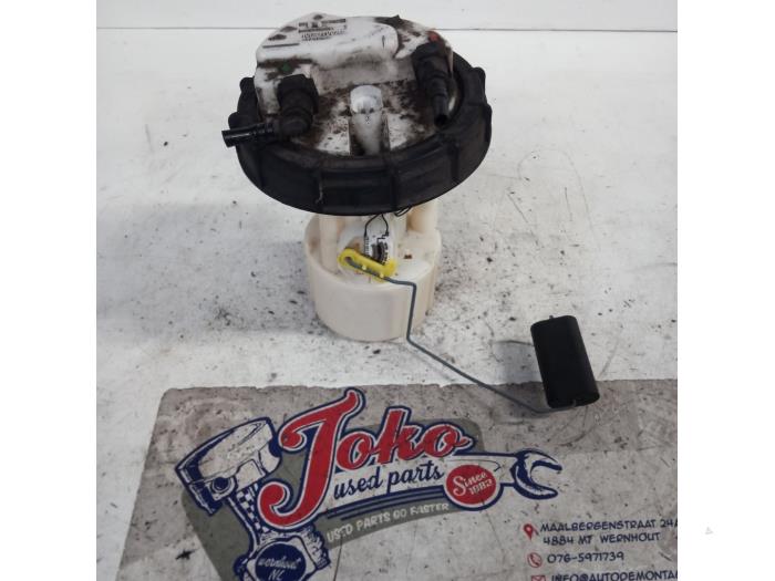 Gebruikte Tank element Pomp Renault Clio II (BB/CB) 1.2 Prijs op aanvraag aangeboden door Autodemontage Joko B.V.