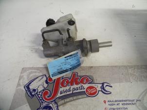 Gebruikte Hoofdremcilinder Ford Mondeo III Wagon 1.8 16V Prijs op aanvraag aangeboden door Autodemontage Joko B.V.