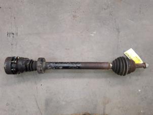 Gebruikte Cardanas rechts-voor (VWA) Volkswagen Golf III Cabrio Restyling (1E7) 2.0 Prijs op aanvraag aangeboden door Autodemontage Joko B.V.