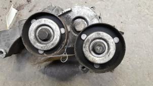 Gebruikte Spanrol Multiriem Opel Astra H (L48) 1.7 CDTi 16V Prijs op aanvraag aangeboden door Autodemontage Joko B.V.