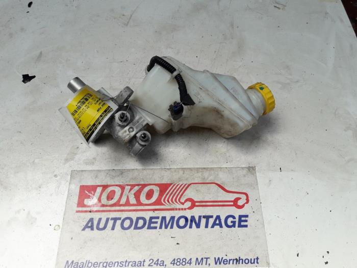 Gebruikte Hoofdremcilinder Fiat Punto Evo (199) 1.3 JTD Multijet Start&Stop 16V Euro 4 Prijs op aanvraag aangeboden door Autodemontage Joko B.V.