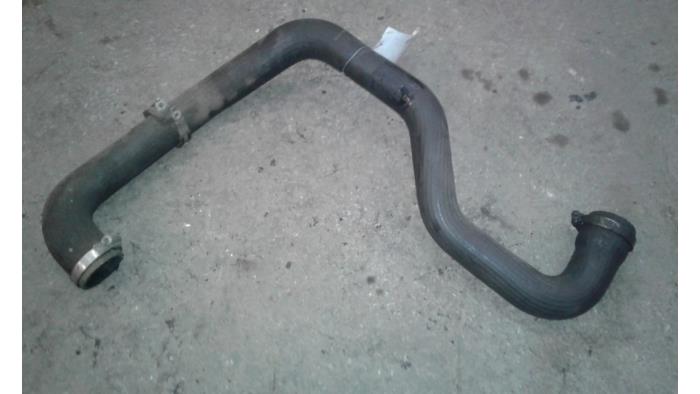 Gebruikte Intercooler Slang Opel Vivaro 1.9 DI Prijs op aanvraag aangeboden door Autodemontage Joko B.V.