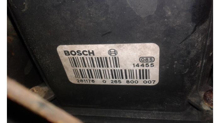 Gebruikte ABS Pomp Ford Mondeo III 2.0 16V Prijs op aanvraag aangeboden door Autodemontage Joko B.V.