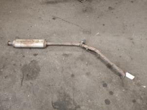 Gebruikte Uitlaat Middendemper Kia Rio II (DE) 1.4 16V Prijs op aanvraag aangeboden door Autodemontage Joko B.V.