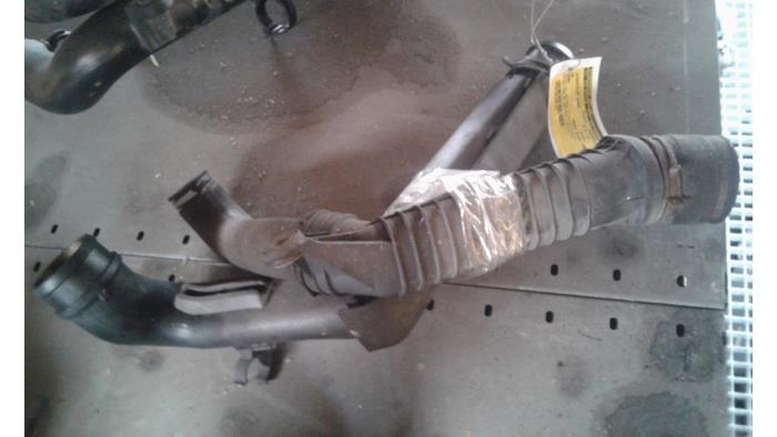 Gebruikte Intercooler Slang Volkswagen Bora (1J2) 1.9 TDI 115 Prijs op aanvraag aangeboden door Autodemontage Joko B.V.