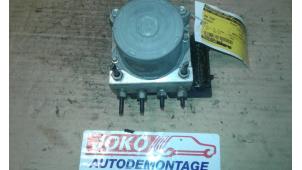 Gebruikte ABS Pomp Peugeot 307 Break (3E) 1.6 HDi 90 16V Prijs op aanvraag aangeboden door Autodemontage Joko B.V.