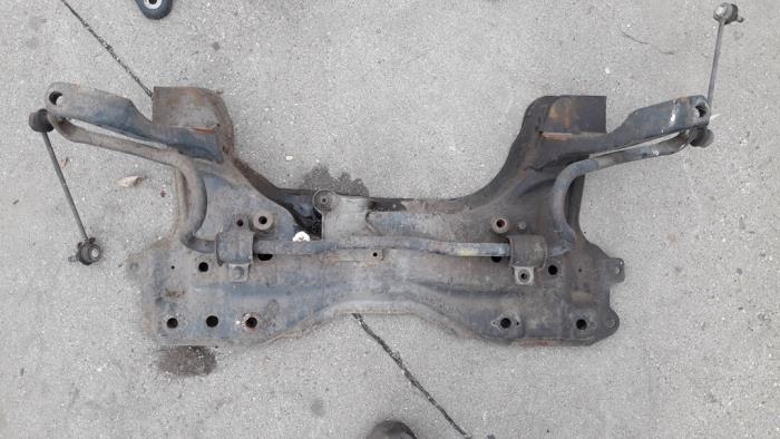 Gebruikte Subframe Ford Transit Connect 1.8 Tddi Prijs op aanvraag aangeboden door Autodemontage Joko B.V.