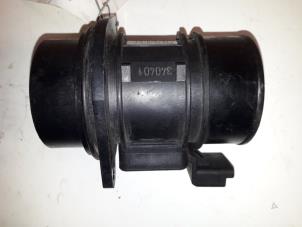 Gebruikte Luchtmassameter Renault Espace (JK) 2.2 dCi 16V Prijs op aanvraag aangeboden door Autodemontage Joko B.V.