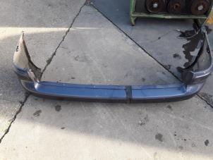 Gebruikte Achterbumper Hyundai Trajet 2.0 CRDi 16V Prijs op aanvraag aangeboden door Autodemontage Joko B.V.