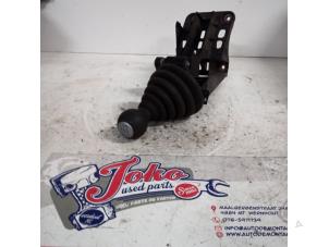 Gebruikte Versnellingspook Opel Agila (B) 1.2 16V Prijs op aanvraag aangeboden door Autodemontage Joko B.V.