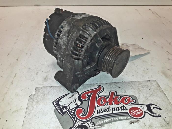 Gebruikte Dynamo Mercedes C (W202) 2.2 C-220 D 16V Prijs op aanvraag aangeboden door Autodemontage Joko B.V.