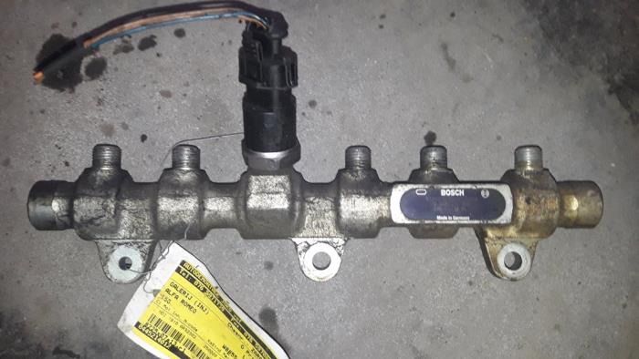 Gebruikte Injector brug Alfa Romeo 156 (932) 1.9 JTD Prijs op aanvraag aangeboden door Autodemontage Joko B.V.