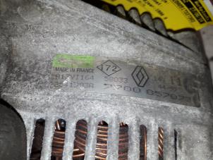 Gebruikte Alternator Renault Espace (JE) 2.0i RTE,RXE Prijs op aanvraag aangeboden door Autodemontage Joko B.V.