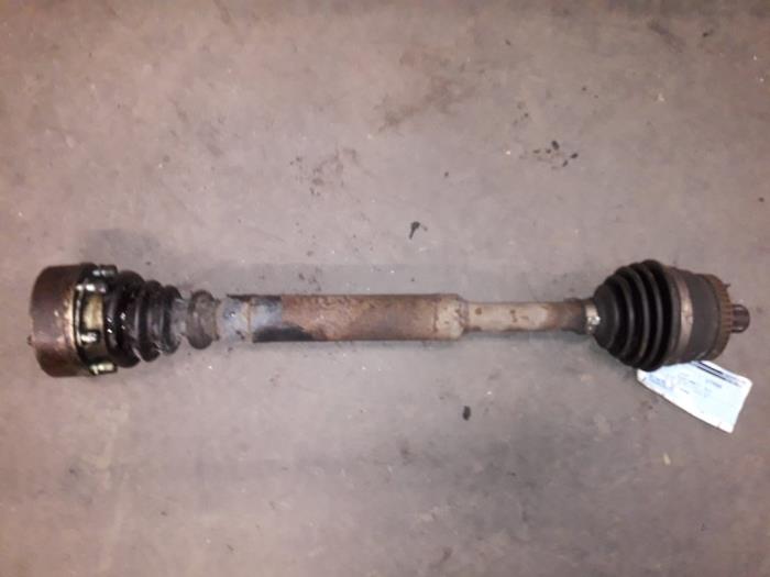 Gebruikte Steekas rechts-voor Volkswagen Passat (3B2) 1.6 Prijs op aanvraag aangeboden door Autodemontage Joko B.V.