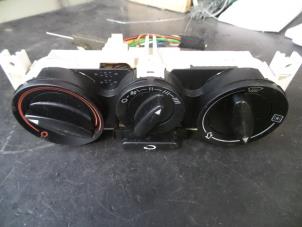 Gebruikte Kachel Bedieningspaneel Audi A3 (8L1) 1.6 Prijs op aanvraag aangeboden door Autodemontage Joko B.V.