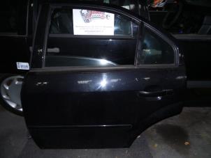 Gebruikte Deur 4Deurs links-achter Ford Mondeo III 2.0 TDCi/TDDi 115 16V Prijs op aanvraag aangeboden door Autodemontage Joko B.V.
