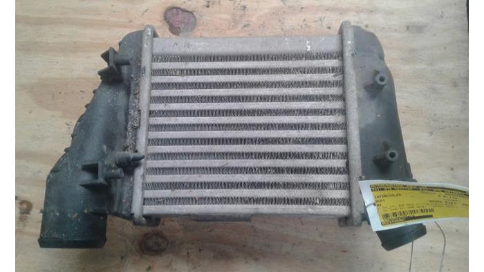 Gebruikte Intercooler Audi A4 (B6) 2.5 TDI 24V Prijs op aanvraag aangeboden door Autodemontage Joko B.V.