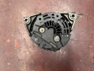 Gebruikte Dynamo Opel Omega B Caravan (21/22/23) 2.6 V6 24V Prijs op aanvraag aangeboden door Autodemontage Joko B.V.