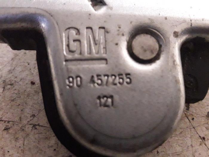 Slotmechaniek Achterklep van een Opel Astra G (F07) 1.8 16V 2000