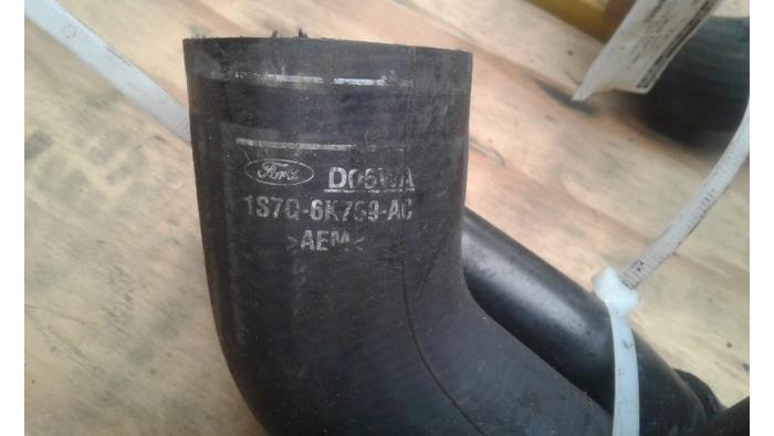 Turboslang van een Ford Mondeo III 2.0 TDdi 90 16V 2001