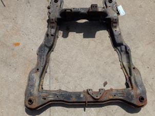 Gebruikte Subframe Hyundai Trajet 2.0 CRDi 16V Prijs op aanvraag aangeboden door Autodemontage Joko B.V.