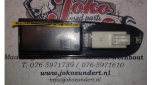 Gebruikte Schakelaar Elektrisch Raam Hyundai Trajet 2.0 CRDi 16V Prijs op aanvraag aangeboden door Autodemontage Joko B.V.