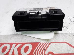 Gebruikte Display Interieur Renault Clio II Societe (SB) 1.5 dCi 65 Prijs op aanvraag aangeboden door Autodemontage Joko B.V.