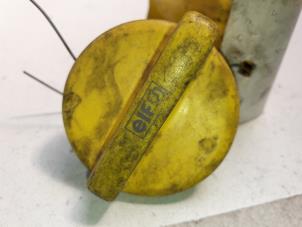 Gebruikte Oliedop Renault Megane Scénic (JA) 1.6 16V RT,RXE,RXT Prijs op aanvraag aangeboden door Autodemontage Joko B.V.