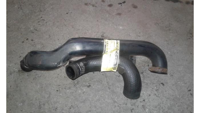 Gebruikte Intercooler Slang Opel Astra H SW (L35) 1.7 CDTi 16V Prijs op aanvraag aangeboden door Autodemontage Joko B.V.