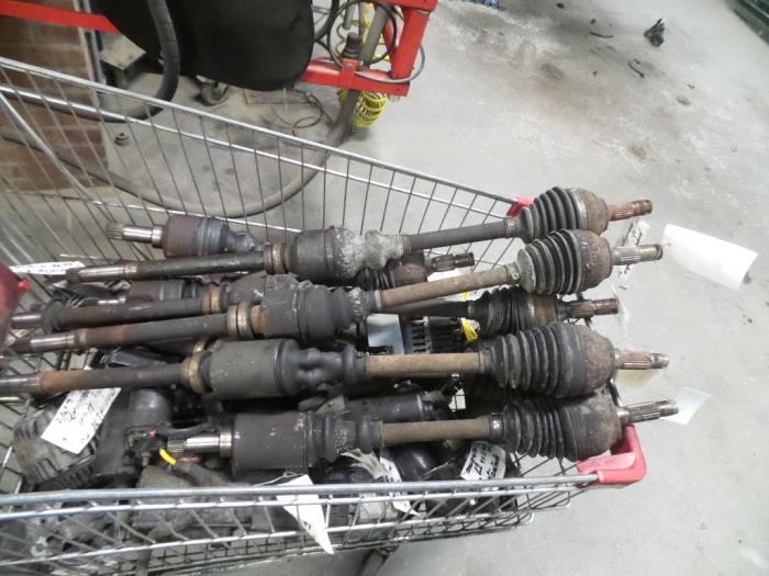Gebruikte Steekas rechts-voor Peugeot 306 (7A/C/S) 1.6i XR,XT,ST Prijs op aanvraag aangeboden door Autodemontage Joko B.V.
