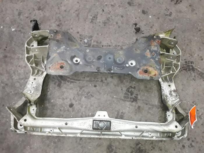 Gebruikte Subframe Mercedes C (W203) 2.2 C-200 CDI 16V Prijs op aanvraag aangeboden door Autodemontage Joko B.V.