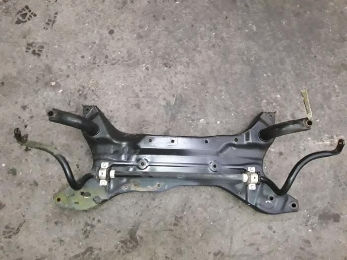 Gebruikte Subframe Mitsubishi Outlander (CW) 2.2 DI-D 16V Clear Tec 4x4 Prijs op aanvraag aangeboden door Autodemontage Joko B.V.