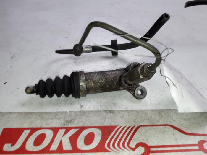 Gebruikte Koppeling Hulp Cilinder Volkswagen Passat (3B2) 1.9 TDi 90 Prijs op aanvraag aangeboden door Autodemontage Joko B.V.