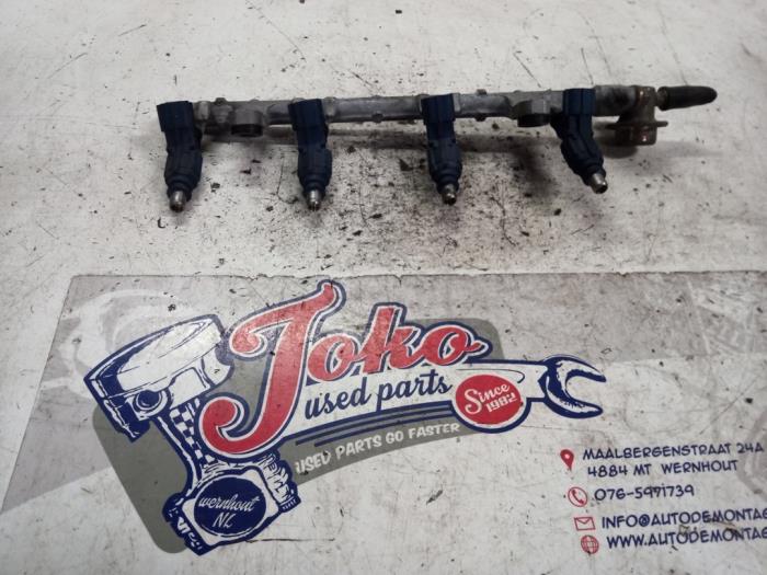 Gebruikte Common rail (Injectie) Toyota Yaris (P1) 1.0 16V VVT-i Prijs op aanvraag aangeboden door Autodemontage Joko B.V.