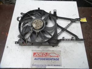 Gebruikte Koelvin Opel Astra H (L48) 1.6 16V Twinport Prijs op aanvraag aangeboden door Autodemontage Joko B.V.