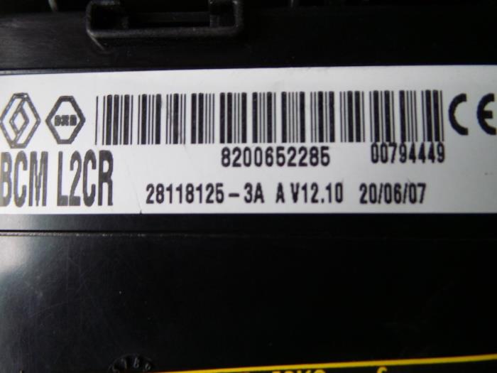 Gebruikte Computer Body Control Renault Clio III (BR/CR) 1.5 dCi 85 Prijs op aanvraag aangeboden door Autodemontage Joko B.V.