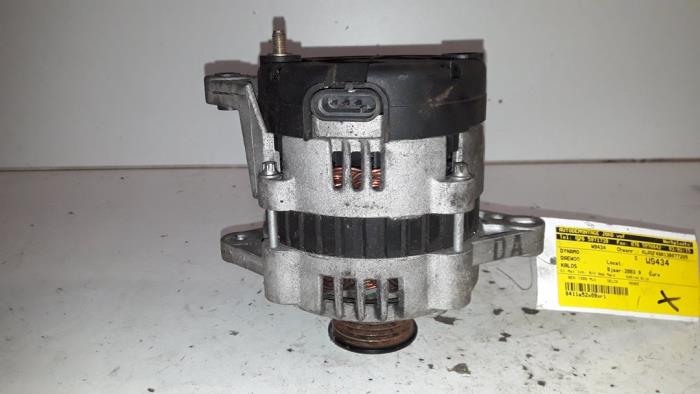 Dynamo van een Daewoo Kalos (SF48) 1.4 2003