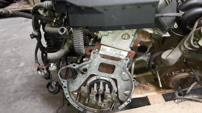 Motor van een BMW 3 serie Compact (E36/5) 318 tds 1998