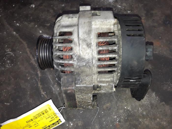 Gebruikte Dynamo BMW 3 serie Compact (E36/5) 318 tds Prijs op aanvraag aangeboden door Autodemontage Joko B.V.