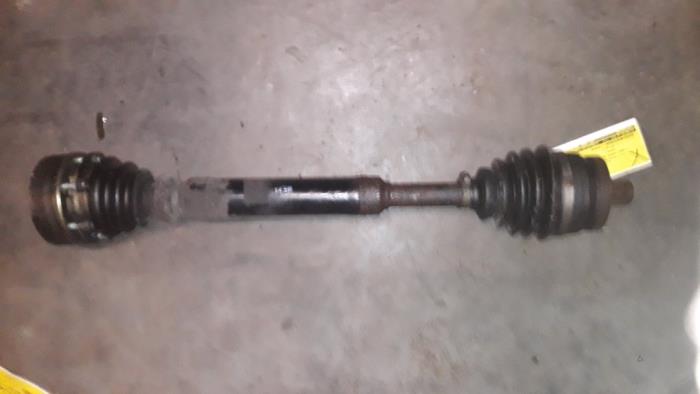 Gebruikte Steekas rechts-voor Audi A4 (B5) 1.6 Prijs op aanvraag aangeboden door Autodemontage Joko B.V.