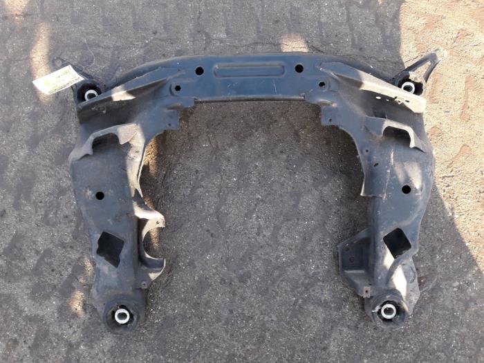 Subframe van een Audi A4 Avant (B6) 1.9 TDI PDE 130 2002